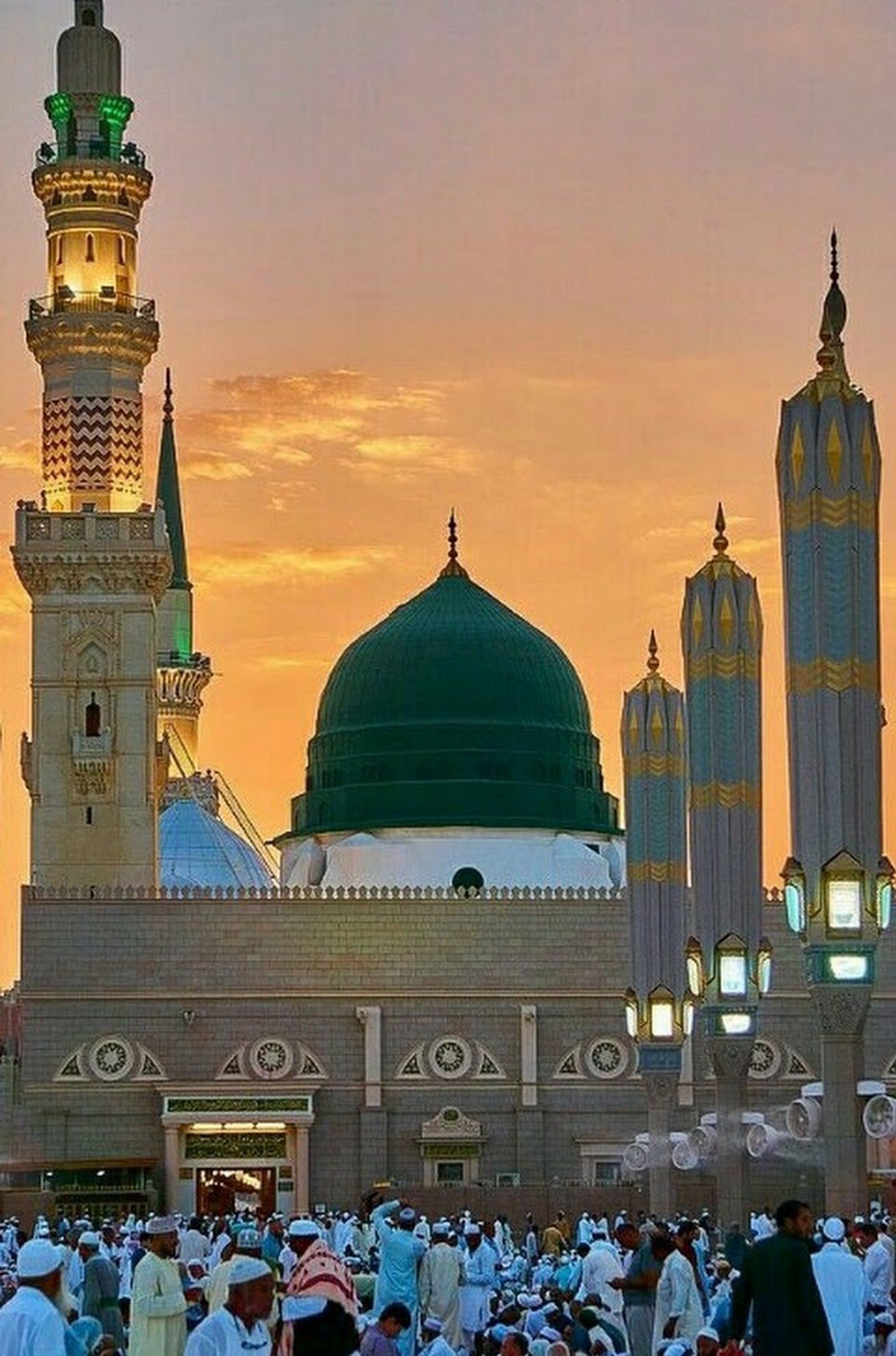 4 Tips Meraih Pahala Sebanyak-banyaknya di Masjid Nabawi saat Umrah