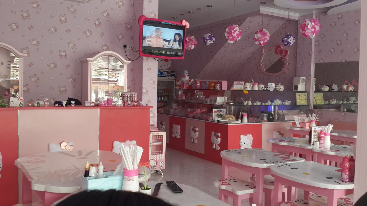 Emon Kitty Caffe, Tanjung Duren