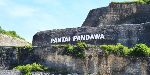 Pantai Pandawa - Panorama Pantai Paling Menakjubkan Di Indonesia