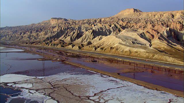 Ini Jejak Peninggalan Kaum Sodom di Laut Mati 