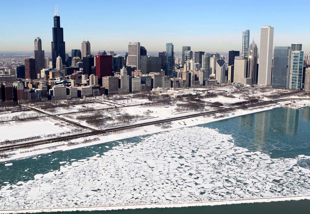 Fenomena Alam Ini Ubah Danau Michigan Jadi Kepingan Es Menakjubkan