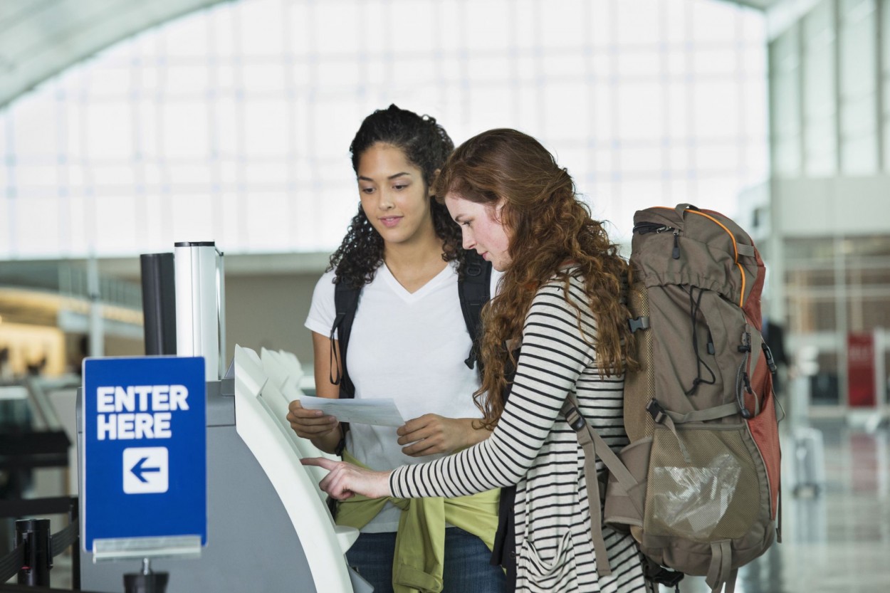 Tips Sederhana Tampil Keren saat Traveling