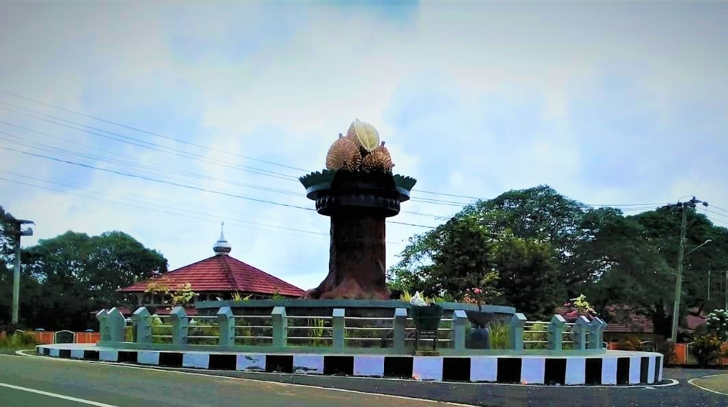 Tugu Durian