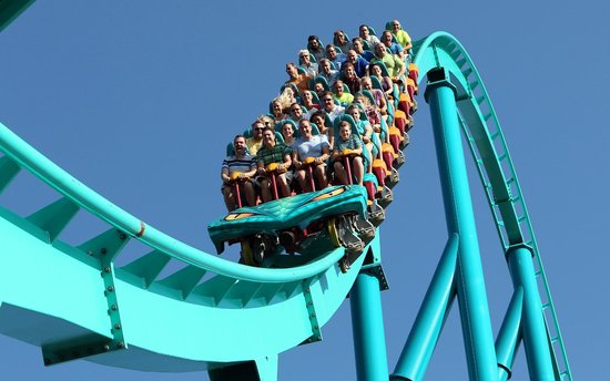 Roller Coaster Paling Mengerikan Ada di Kanada, Berani Coba?