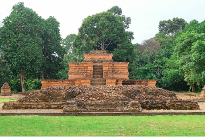 Sejuta Motivasi Budaya di Wisata Sejarah Candi Muaro Jambi