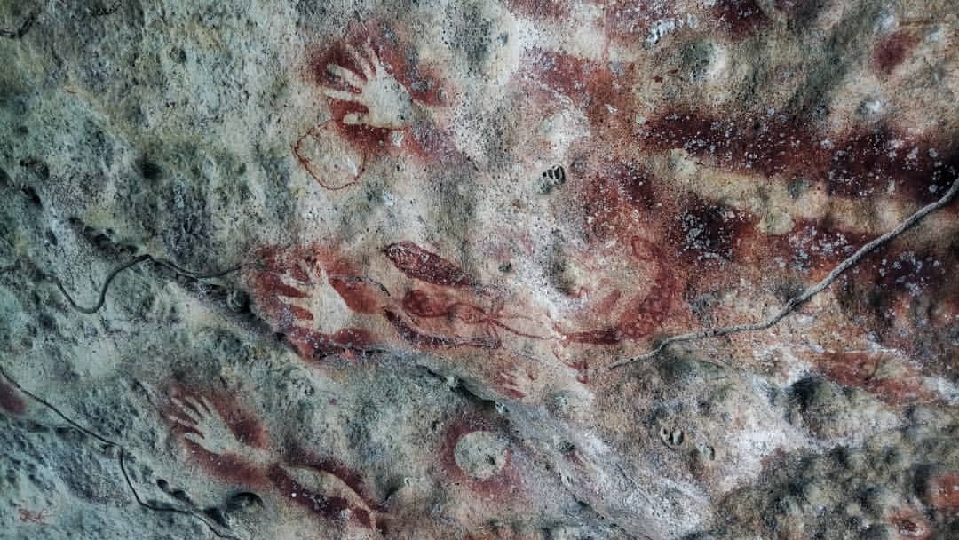 lukisan darah di goa kokas